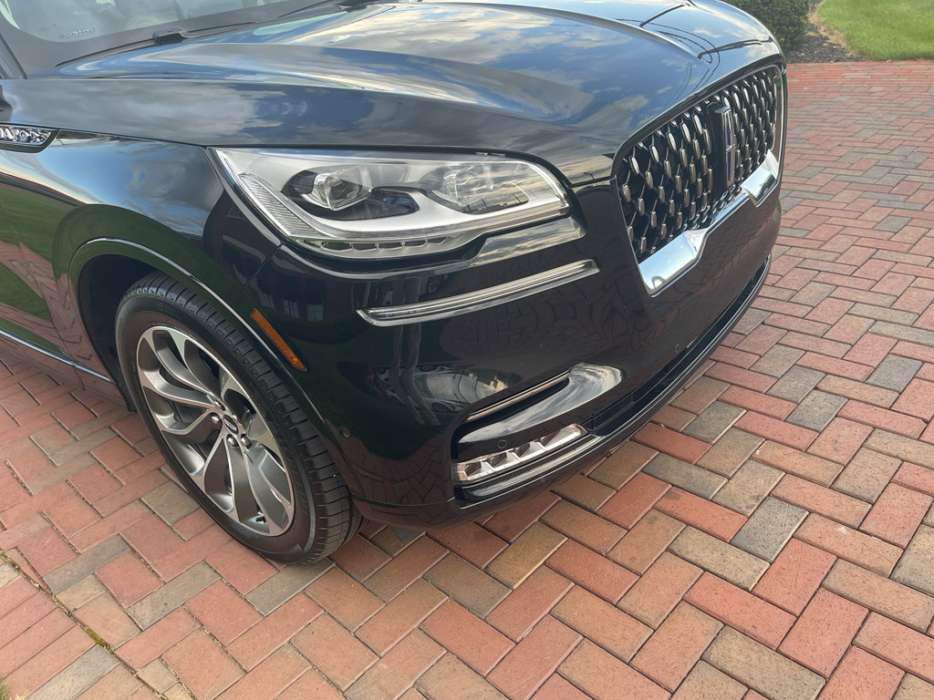 Used 2021 Lincoln Aviator Grand Touring w/ Equipment Group 302A AWD/4WD image 4