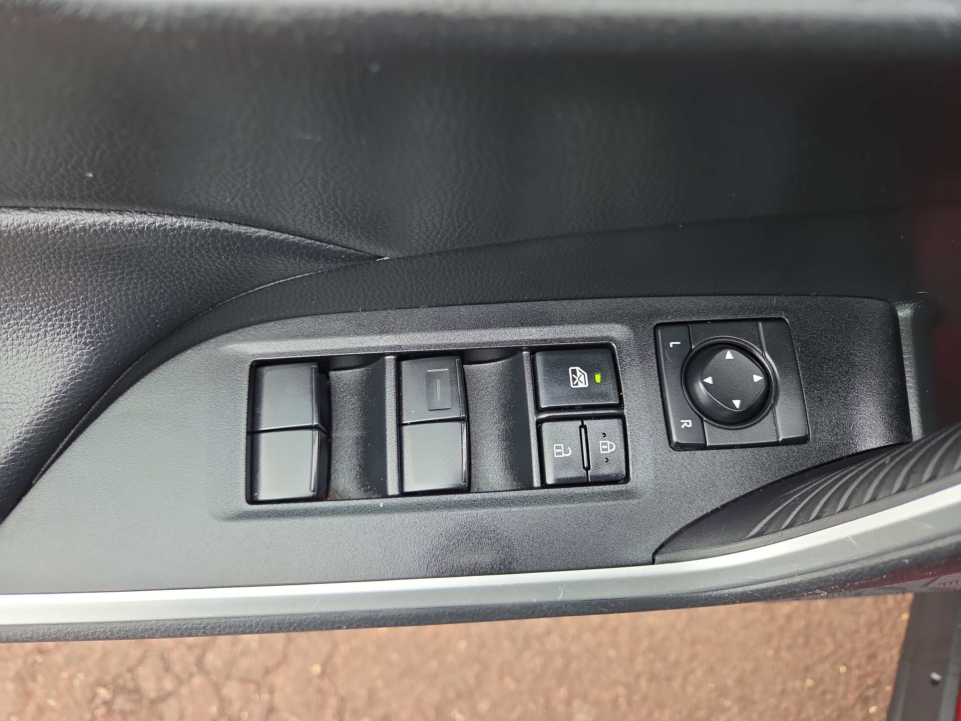 Certified 2024 Toyota RAV4 LE image 28