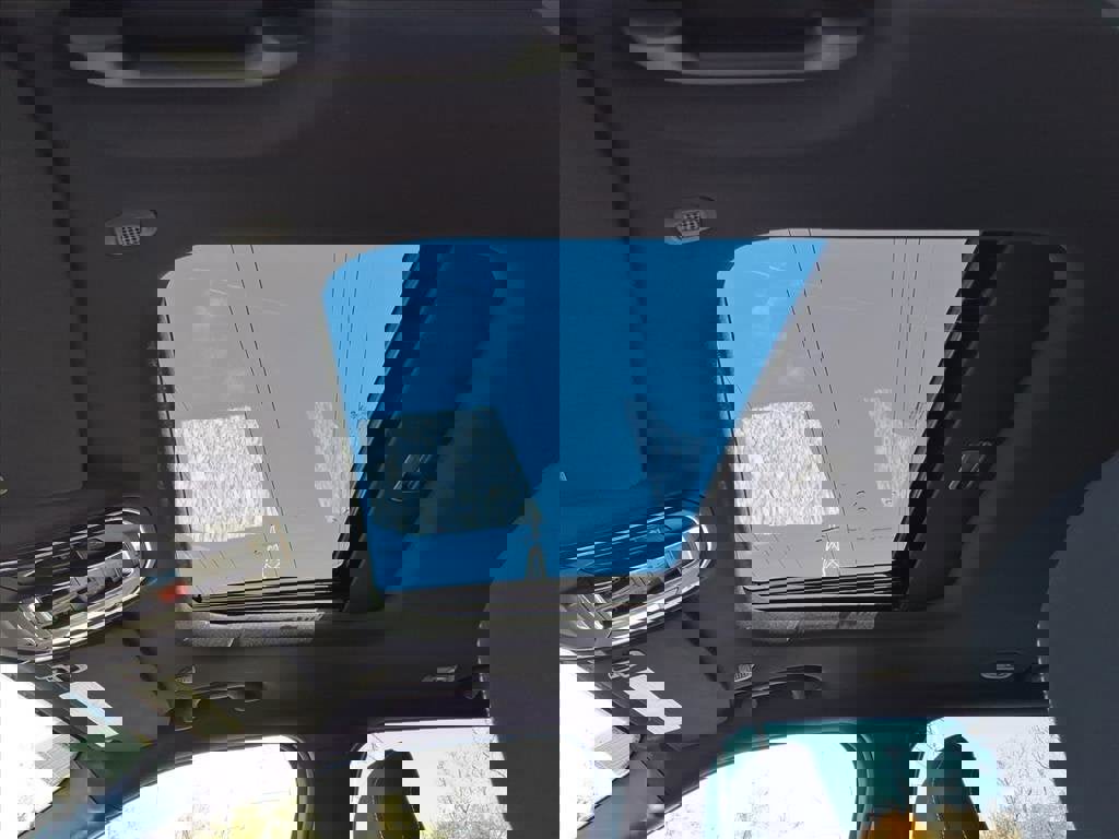 New 2025 Jeep Grand Cherokee Laredo X w/ Luxury Tech Group I image 9