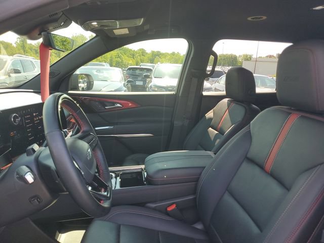 Used 2025 Chevrolet Traverse RS w/ LPO, Floor Liner Package AWD/4WD image 11