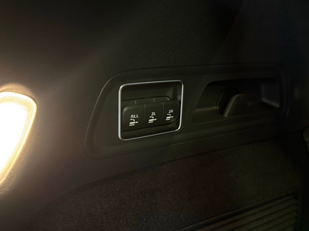 Used 2026 Mercedes-Benz GLS 450 4MATIC image 38