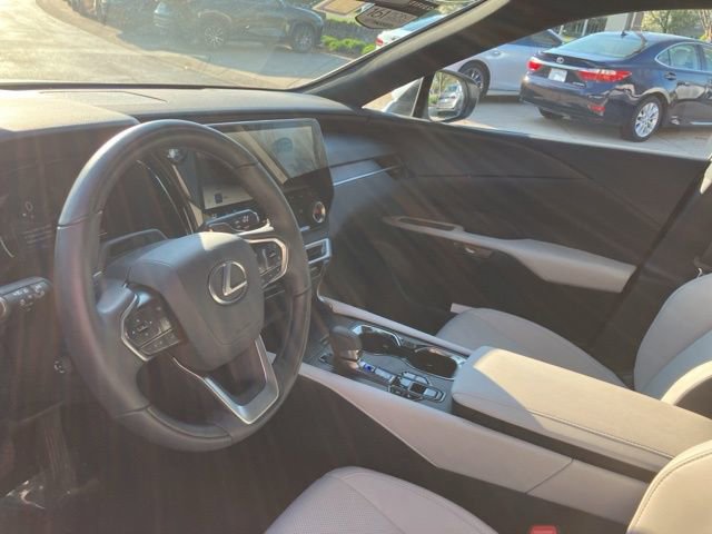 Used 2025 Lexus RX 350 Premium w/ Convenience Package image 32