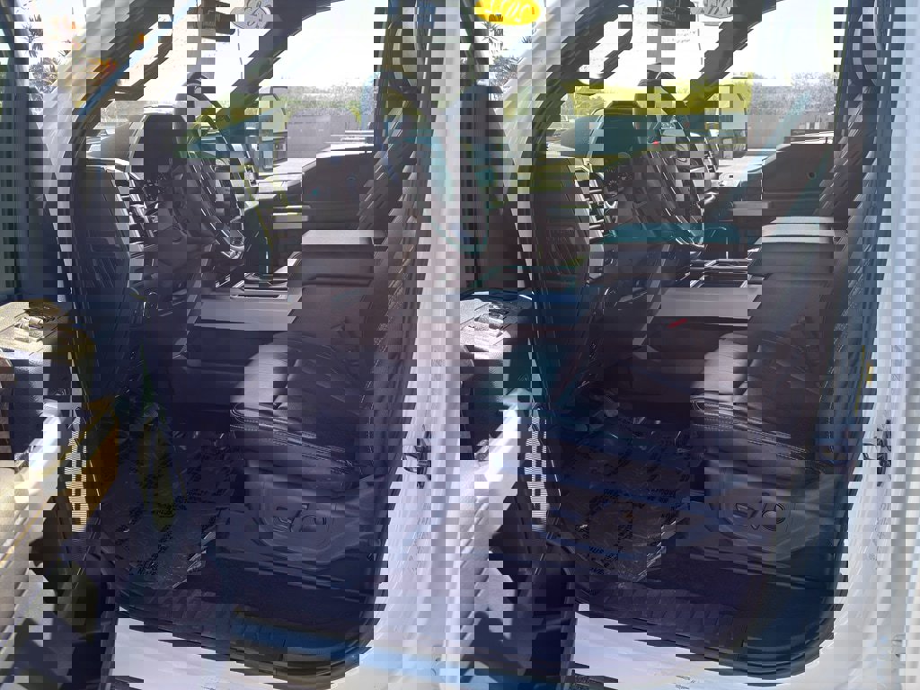 Used 2022 Ford F250 Lariat w/ Tremor Off-Road Package image 7