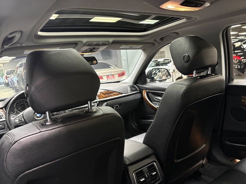 Used 2016 BMW 320i xDrive Sedan image 36