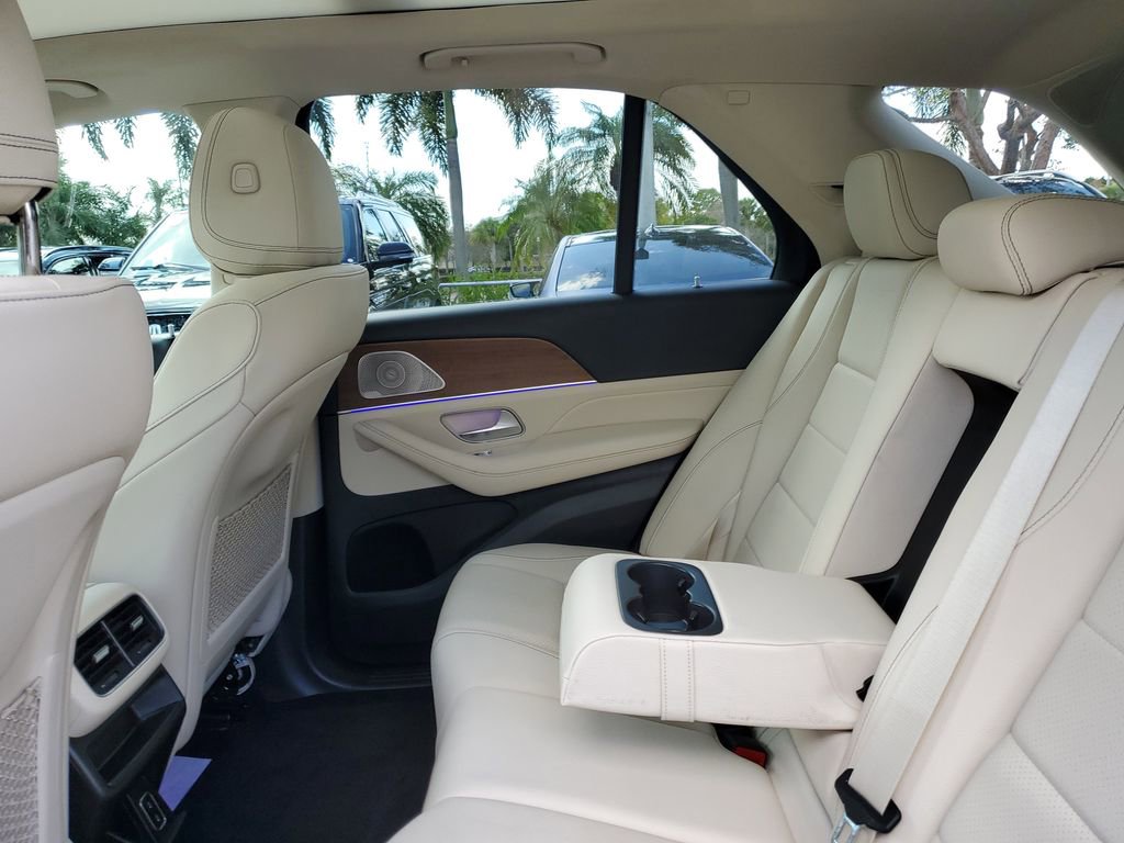 Used 2022 Mercedes-Benz GLE 350 w/ Premium Package image 11