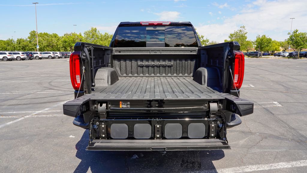 Used 2023 GMC Sierra 1500 Denali AWD/4WD image 12