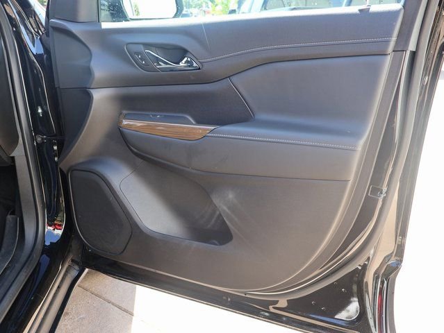 Certified 2023 GMC Acadia SLE w/ Driver Convenience Package AWD/4WD image 12