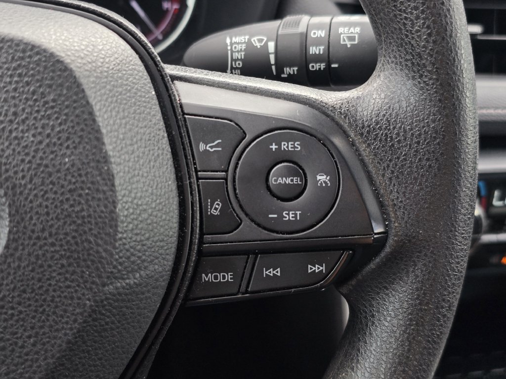 Used 2023 Toyota RAV4 XLE FWD image 29