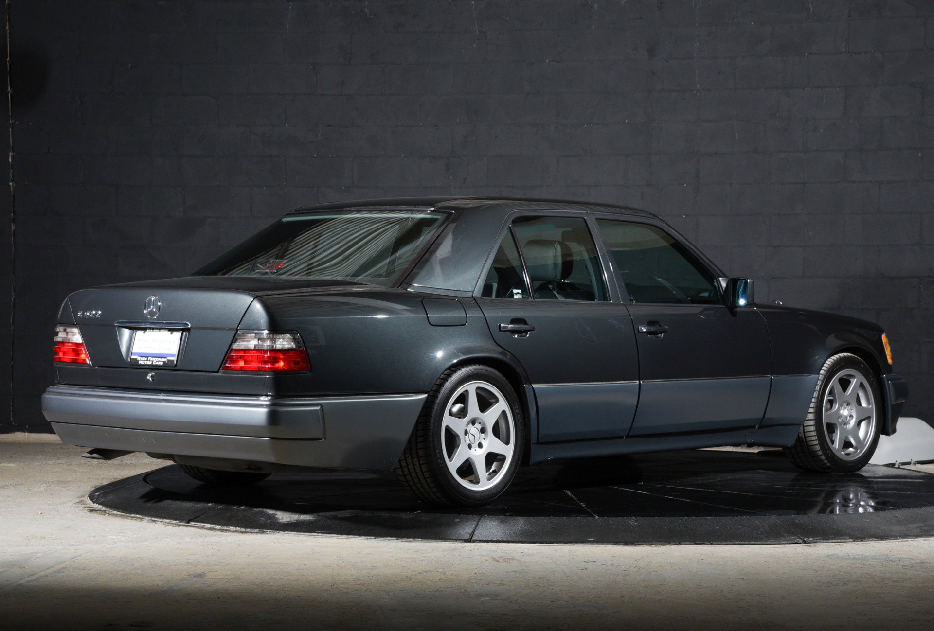 Used 1994 Mercedes-Benz E 500 Sedan image 3