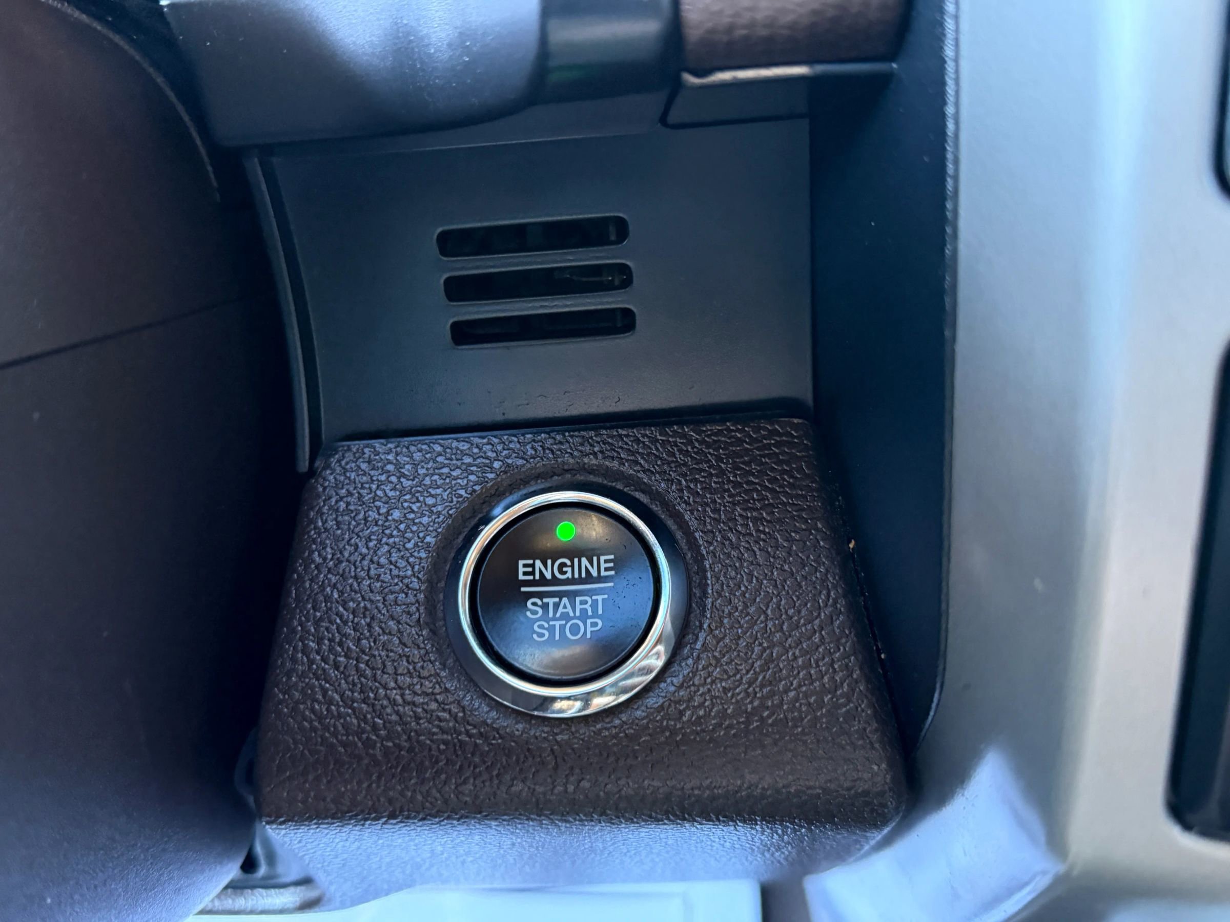Used 2020 Ford F150 King Ranch w/ Equipment Group 601A Luxury AWD/4WD image 27