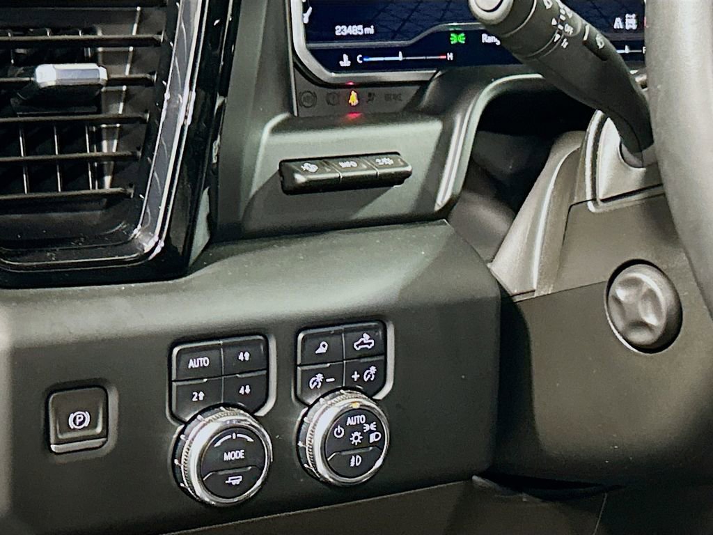 Used 2024 GMC Sierra 1500 AT4 w/ Technology Package image 8
