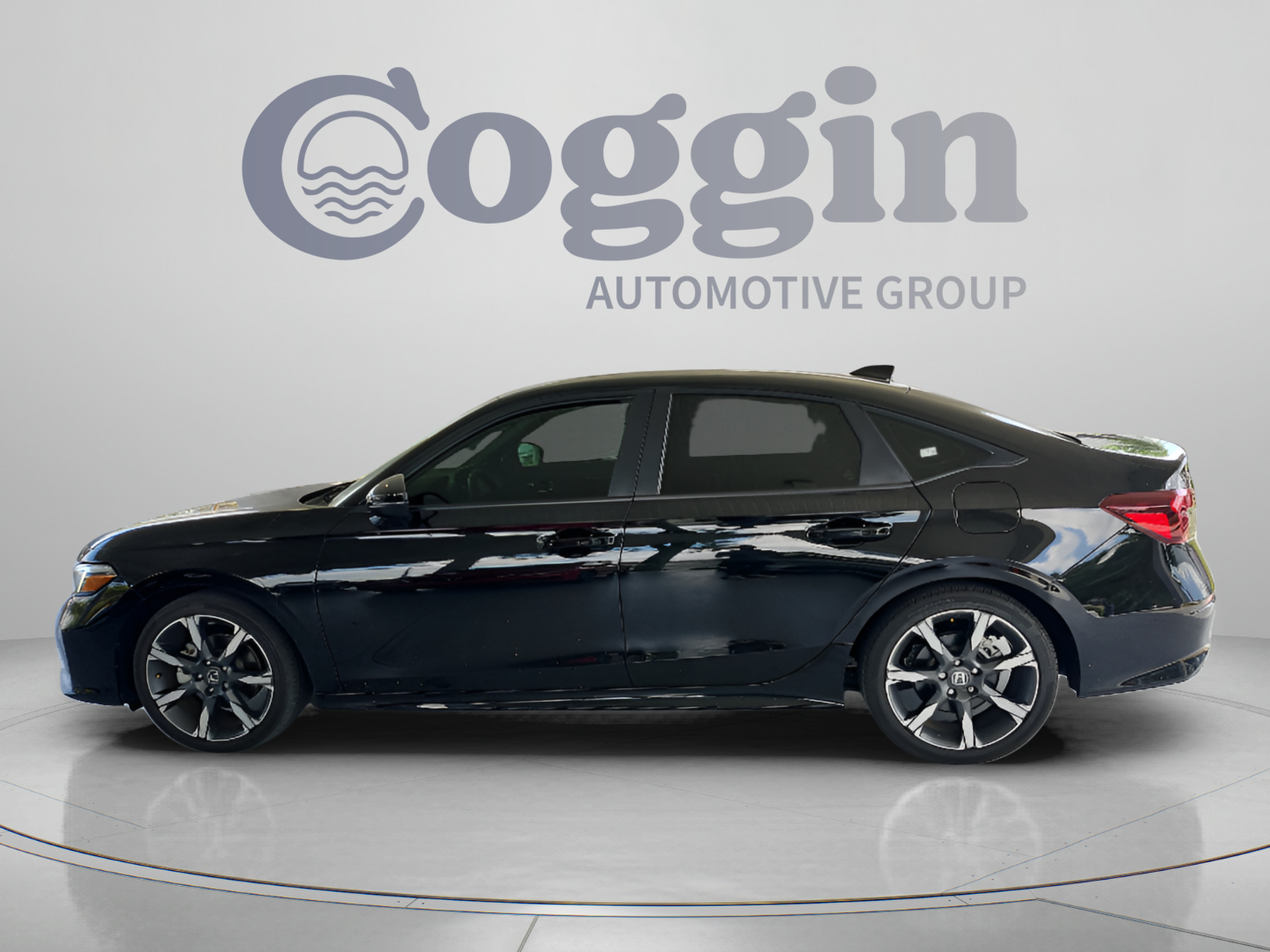 Used 2025 Honda Civic Sport Touring image 2