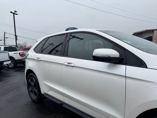 Used 2019 Ford Edge ST w/ Convenience Package image 5