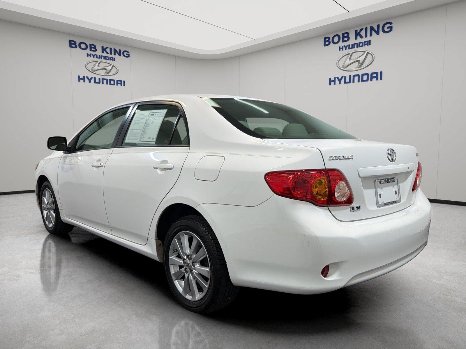Used 2010 Toyota Corolla XLE FWD image 3