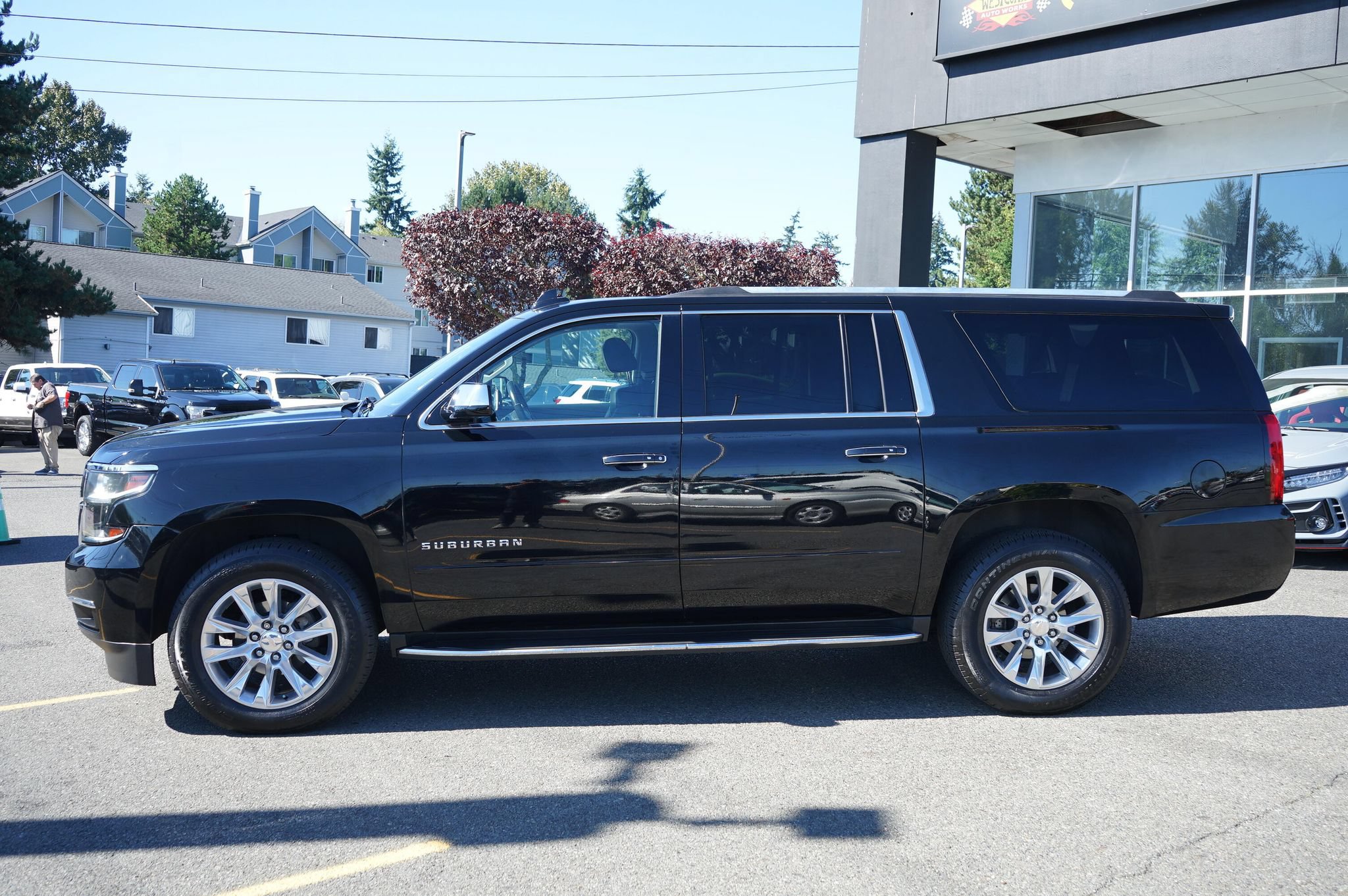 Used 2017 Chevrolet Suburban Premier AWD/4WD image 2