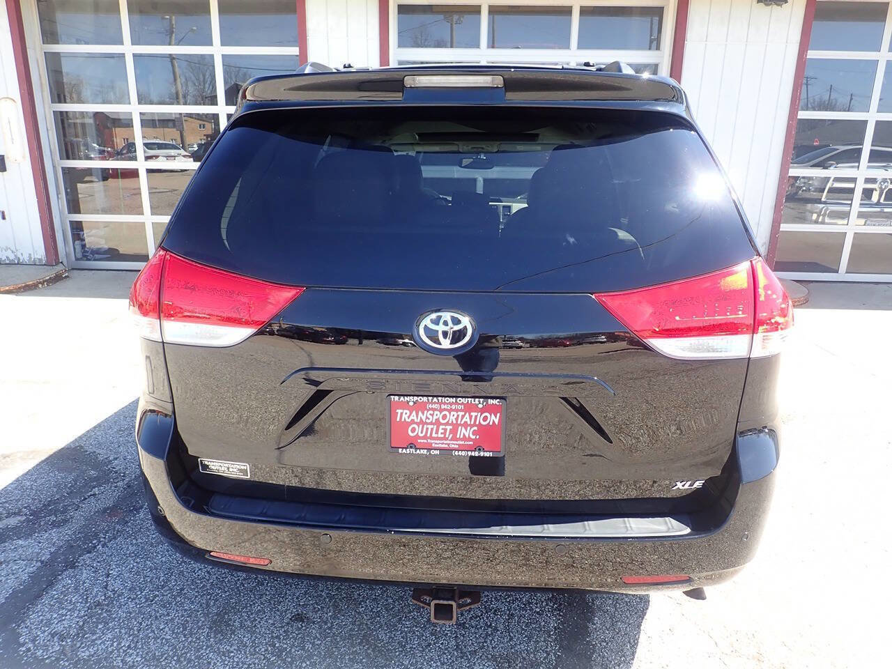 Used 2013 Toyota Sienna XLE FWD image 16