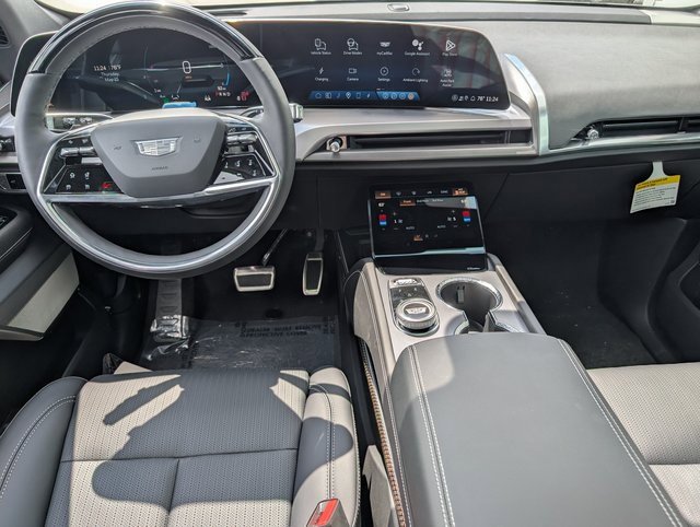 New 2026 Cadillac Vistiq Luxury w/ LPO, Floor Liner Package image 6