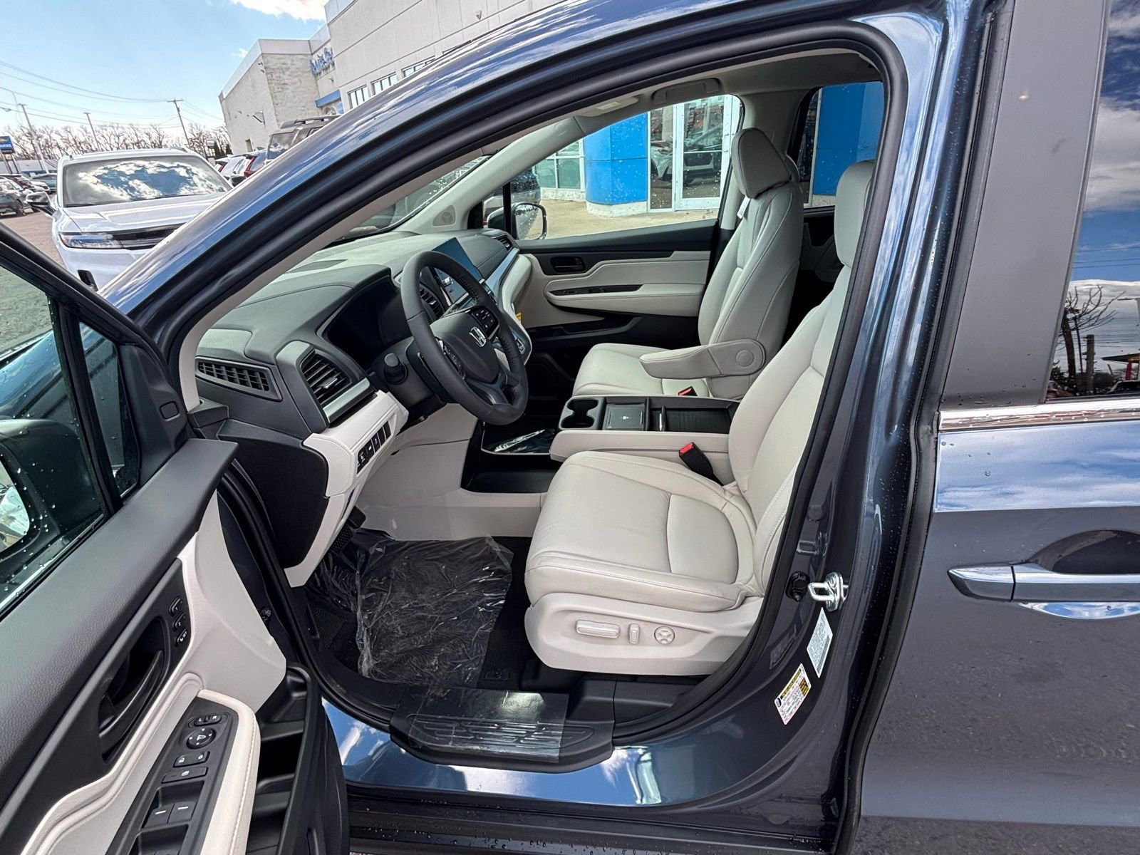 New 2026 Honda Odyssey EX-L image 9