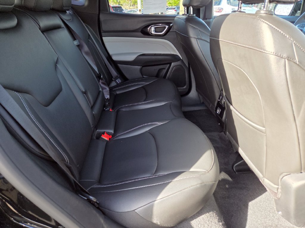 Used 2025 Jeep Compass Limited AWD/4WD image 18