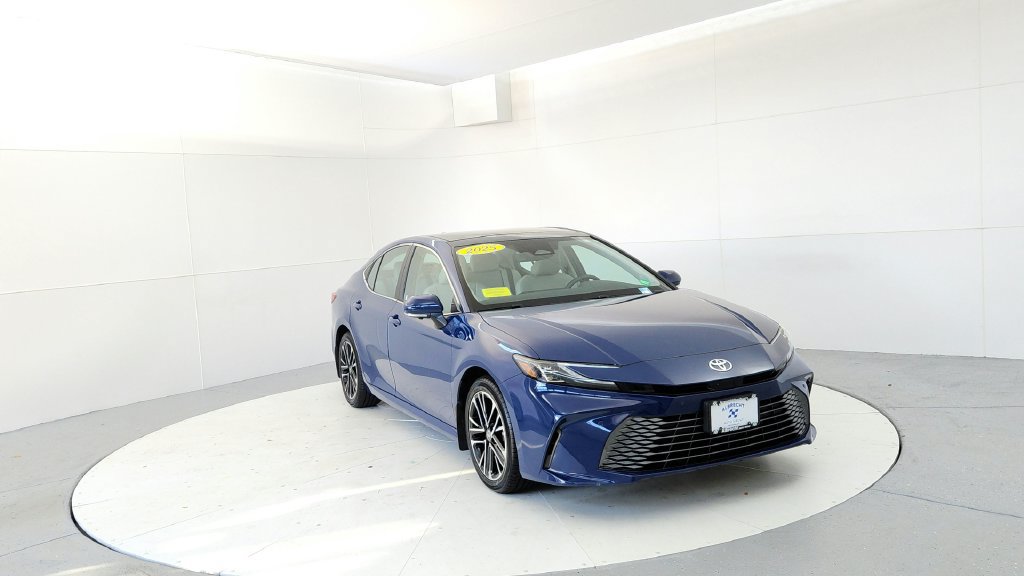 Used 2025 Toyota Camry XLE w/ Premium Plus Package