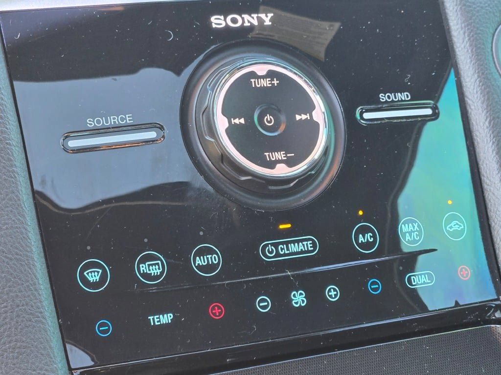 Used 2019 Ford Taurus Limited AWD/4WD image 28