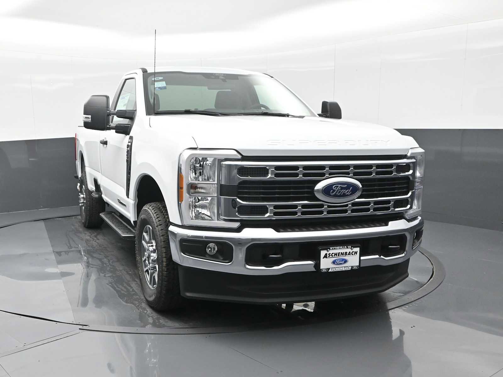 New 2025 Ford F250 XLT image 2