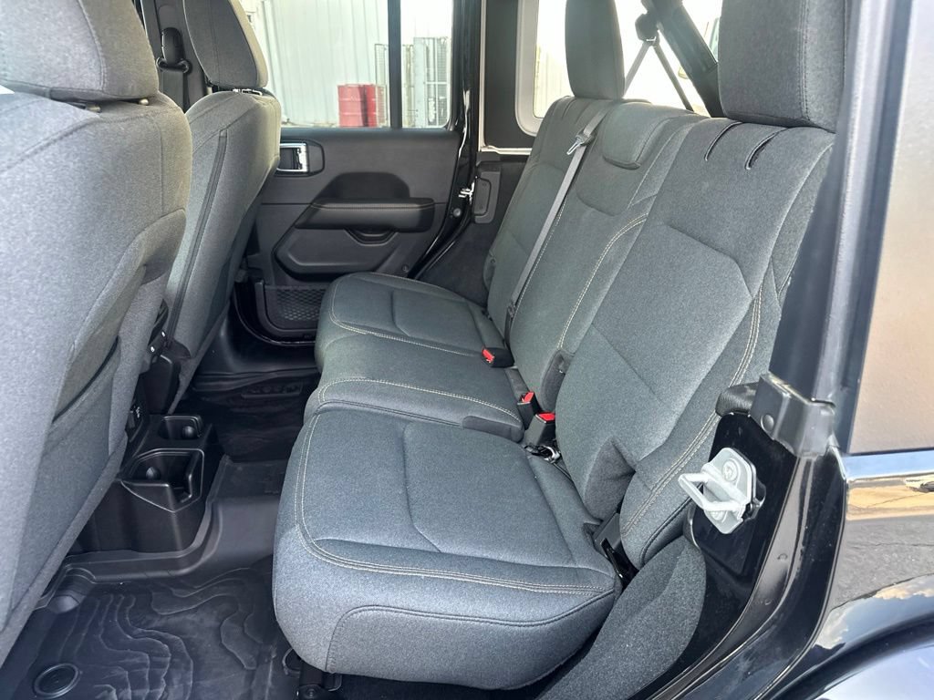 Used 2024 Jeep Wrangler Unlimited Sahara w/ Safety Group AWD/4WD image 7