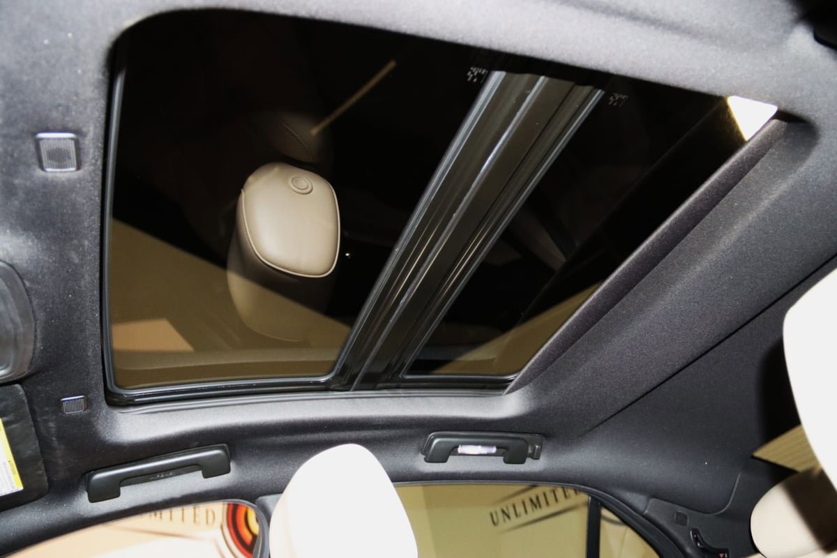 Used 2019 Cadillac CTS Luxury RWD image 16