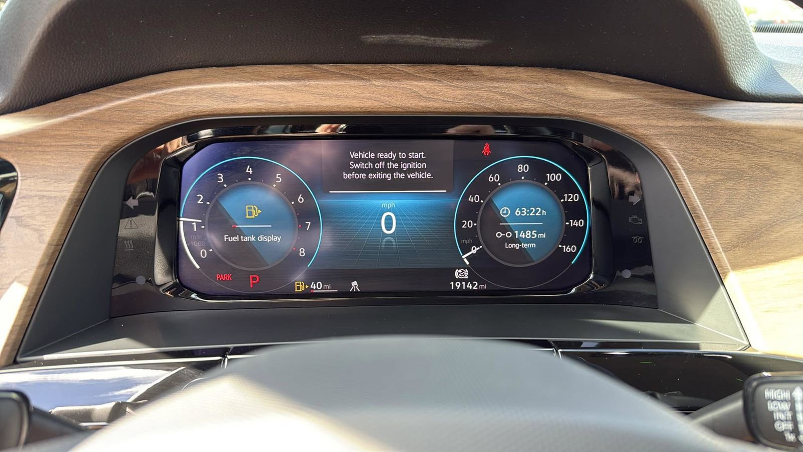 Used 2025 Volkswagen Atlas SE image 14