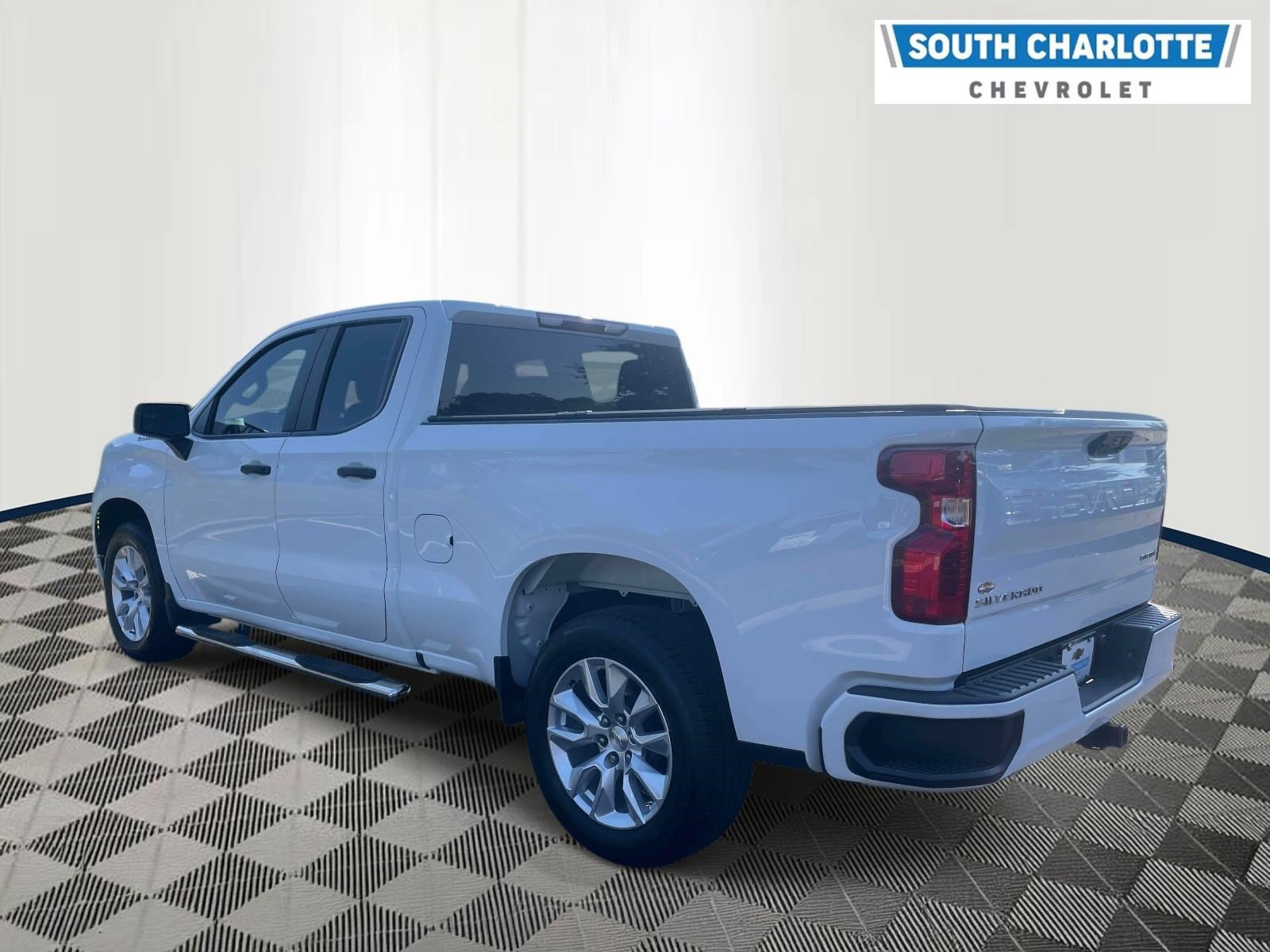 Used 2024 Chevrolet Silverado 1500 Custom RWD image 6