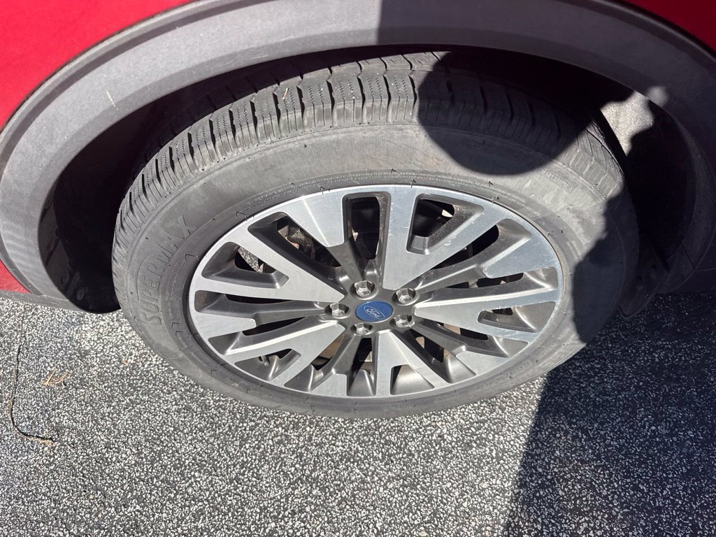 Used 2020 Ford Escape Titanium FWD image 14