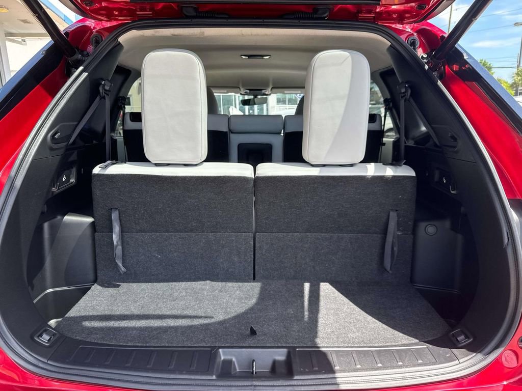 Used 2025 Mitsubishi Outlander SE image 9