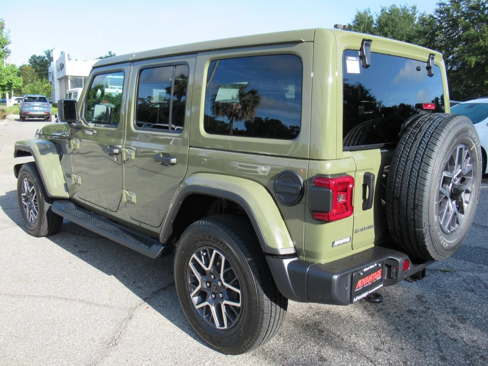 New 2026 Jeep Wrangler Unlimited Sahara AWD/4WD image 5