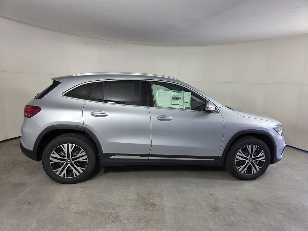 New 2026 Mercedes-Benz GLA 250 image 3