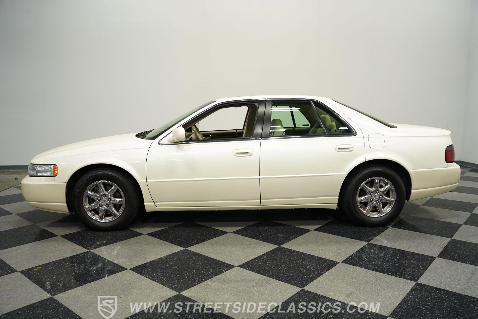 Used 1998 Cadillac Seville STS w/ Heated Seats Pkg image 2