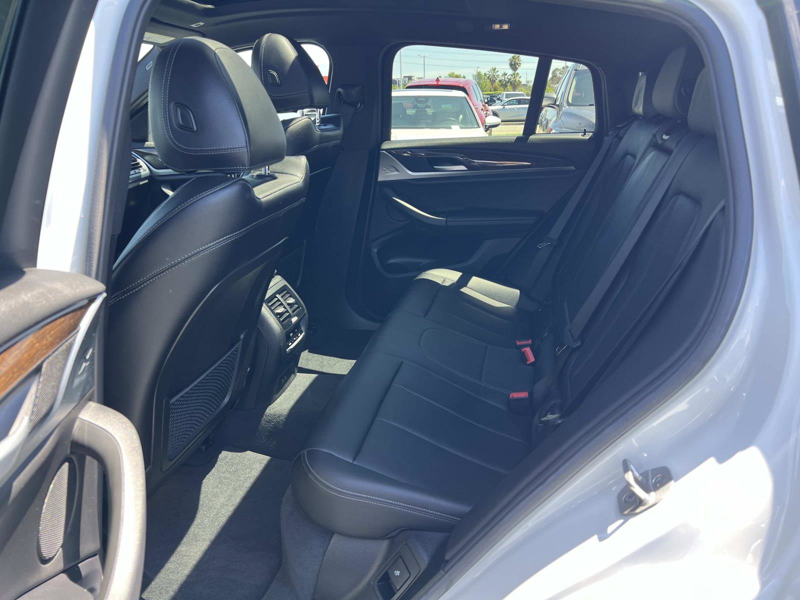 Used 2023 BMW X4 xDrive30i w/ Convenience Package AWD/4WD image 23