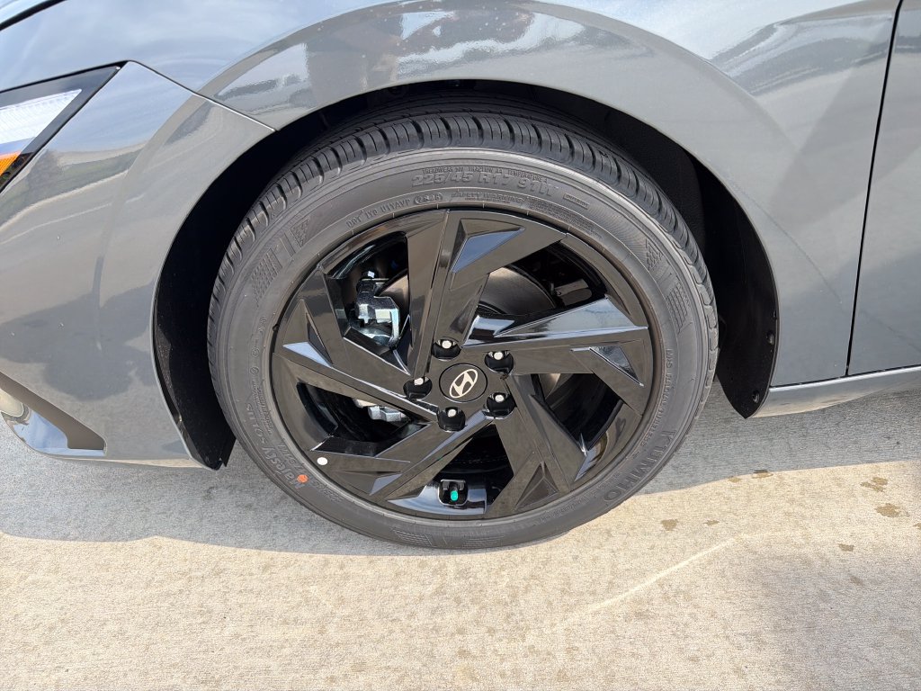 New 2026 Hyundai Elantra SEL Sport FWD image 12