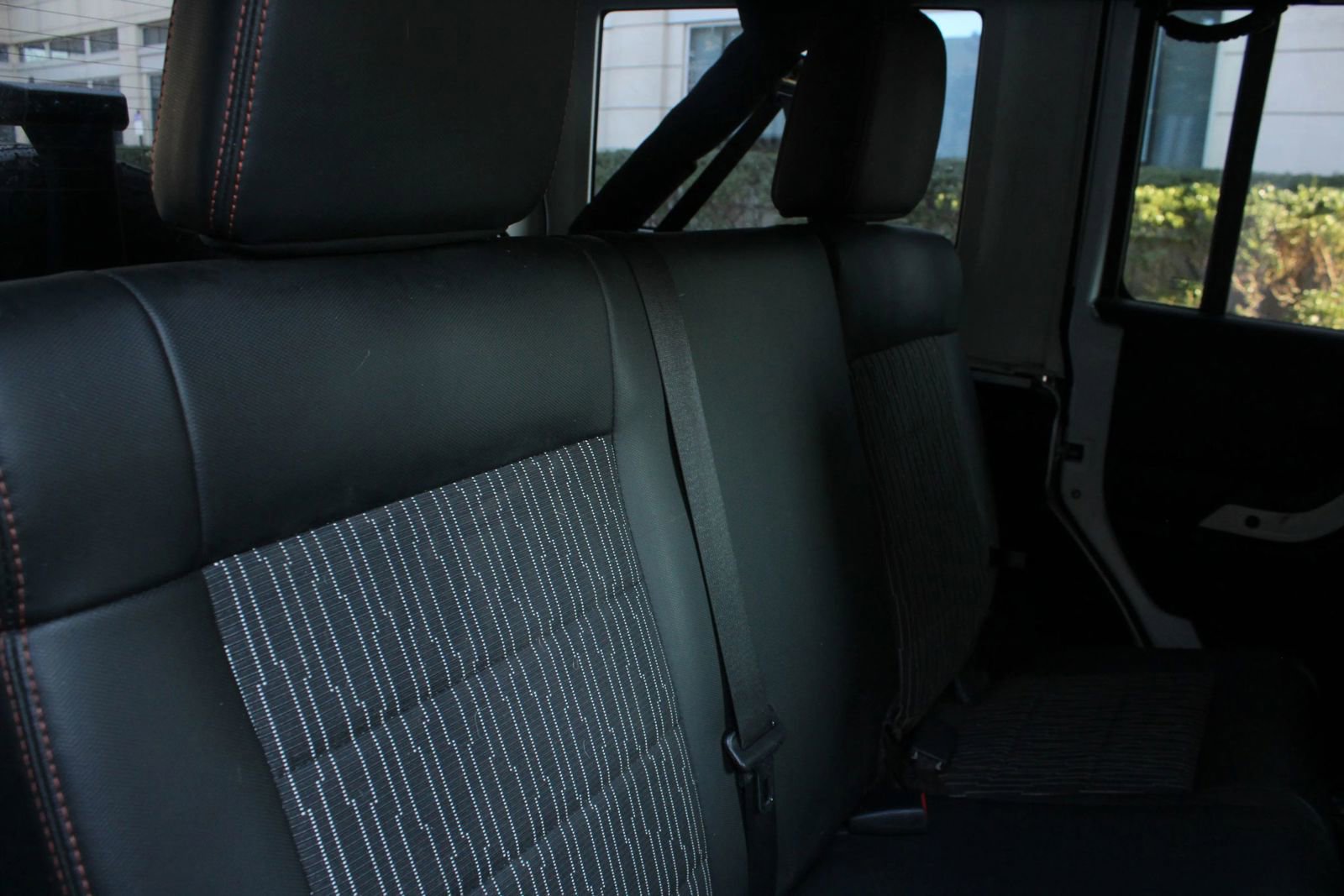 Used 2012 Jeep Wrangler Unlimited Sahara AWD/4WD image 19