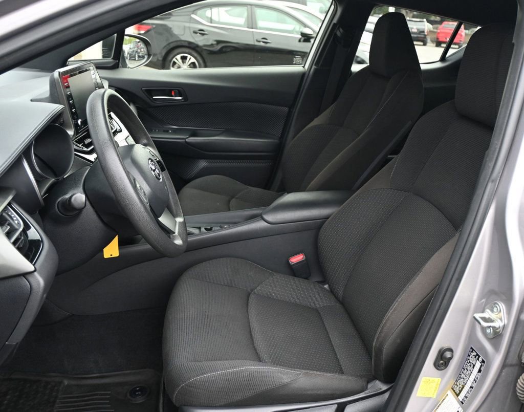 Used 2019 Toyota C-HR LE FWD image 13