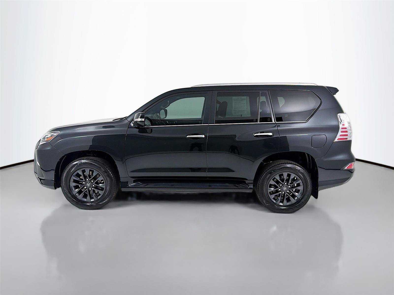 Used 2022 Lexus GX 460 Premium w/ Premium Package AWD/4WD image 2