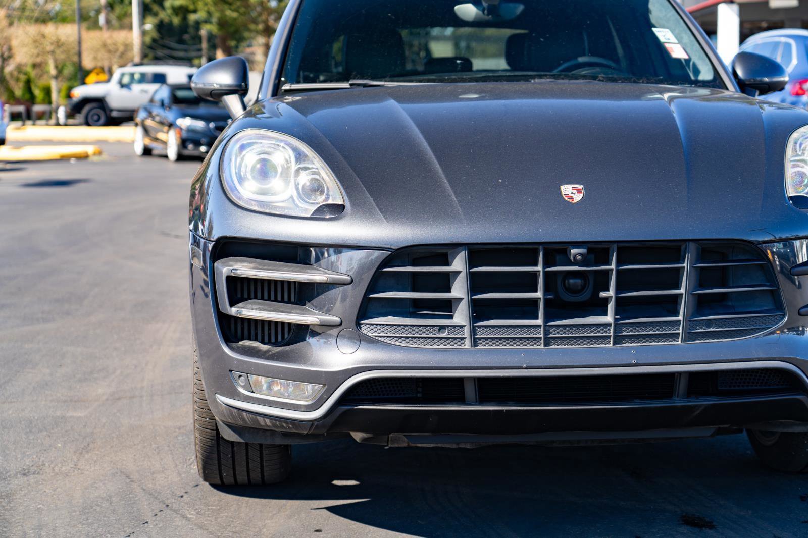Used 2018 Porsche Macan Turbo AWD/4WD image 6