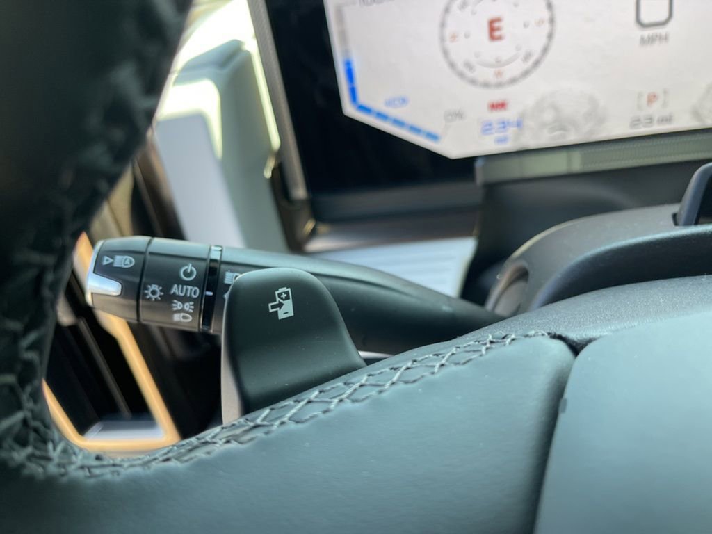 New 2025 GMC Hummer EV 2X image 32