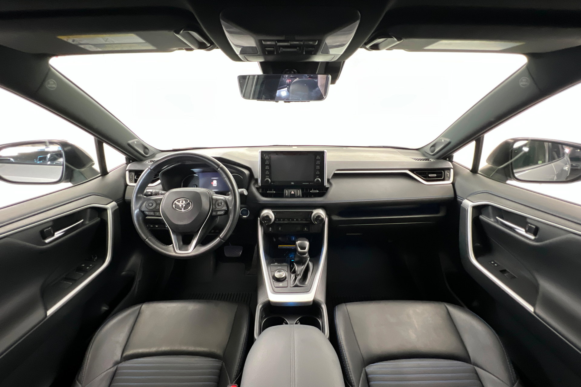 Used 2021 Toyota RAV4 XSE AWD/4WD image 10