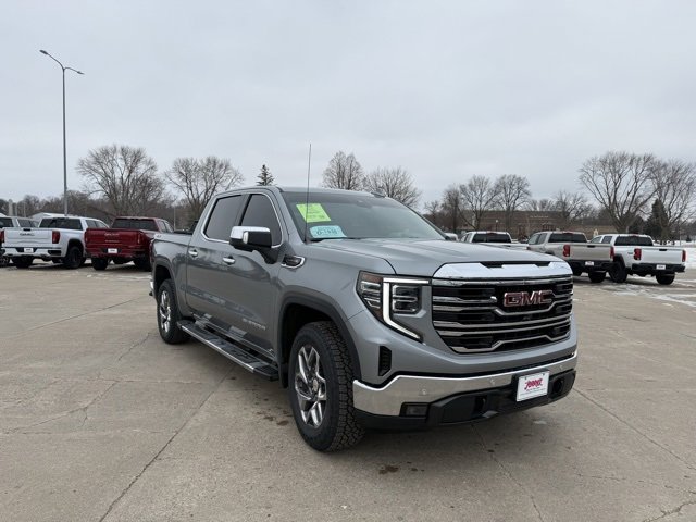 Used 2024 GMC Sierra 1500 SLT w/ SLT Premium Plus Package image 10