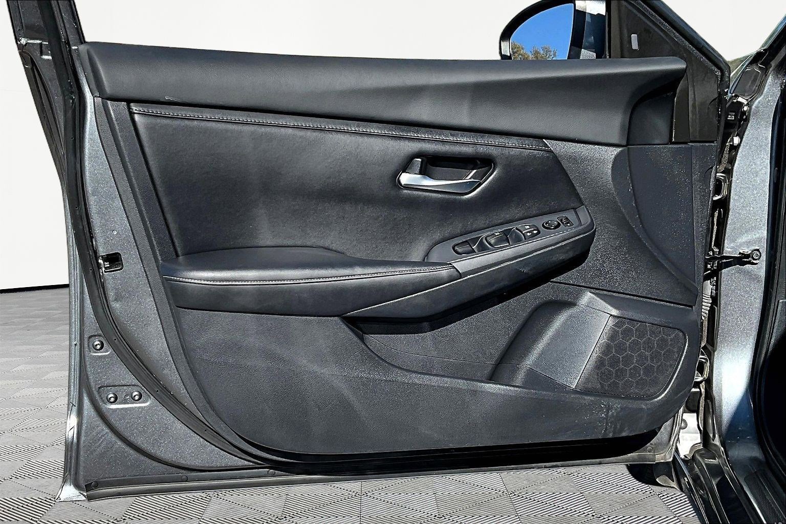 Certified 2022 Nissan Sentra SV w/ Electronics Package FWD image 20