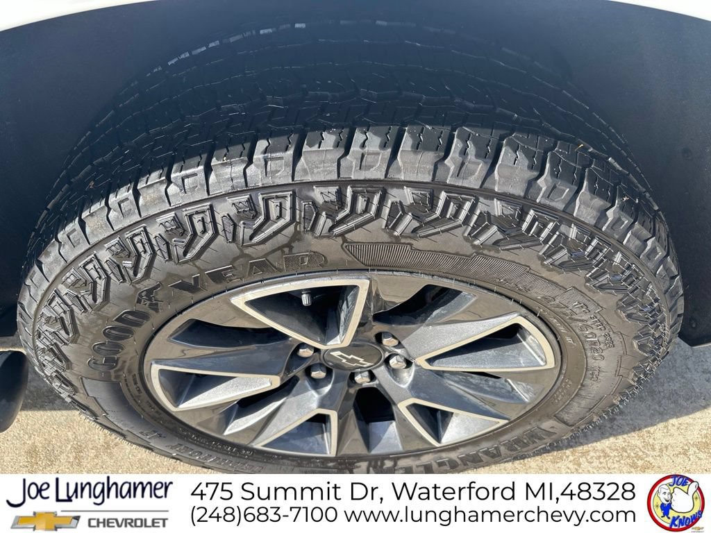 Used 2024 Chevrolet Tahoe Z71 w/ Z71 Off-Road Package AWD/4WD image 12