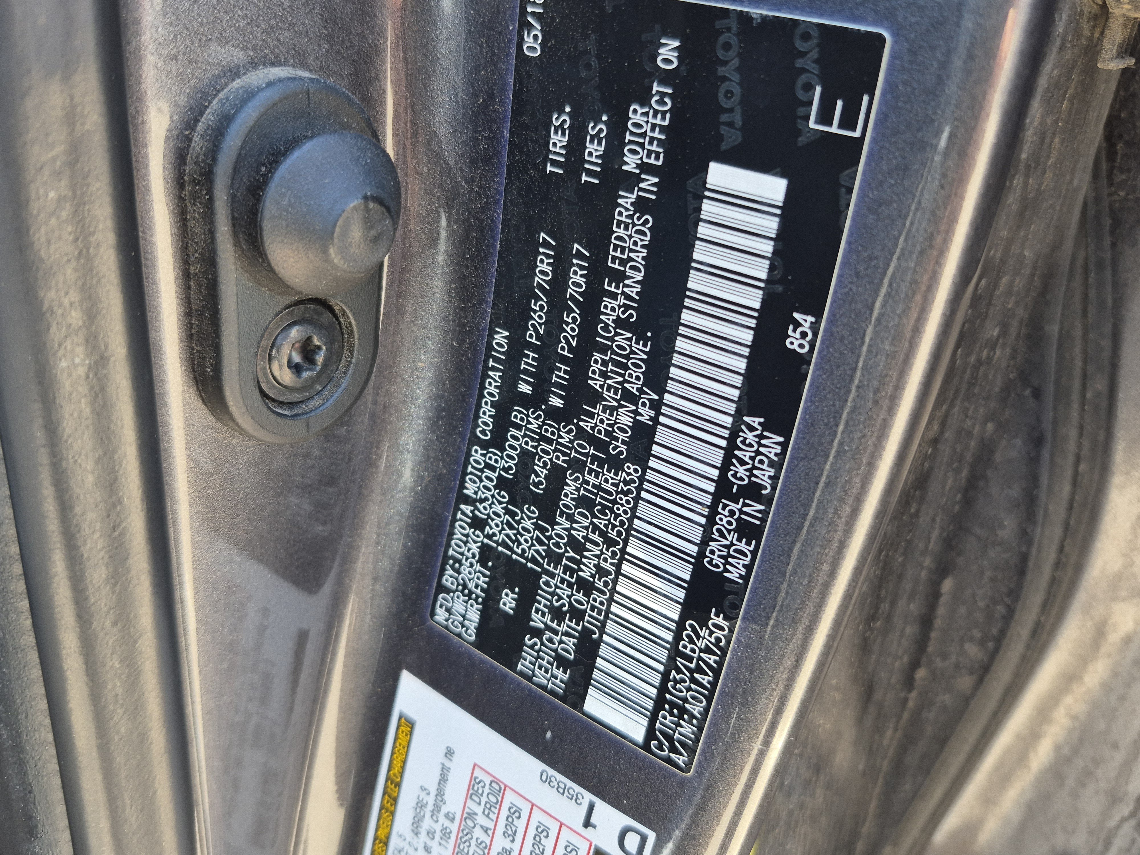 Used 2018 Toyota 4Runner SR5 Premium AWD/4WD image 30