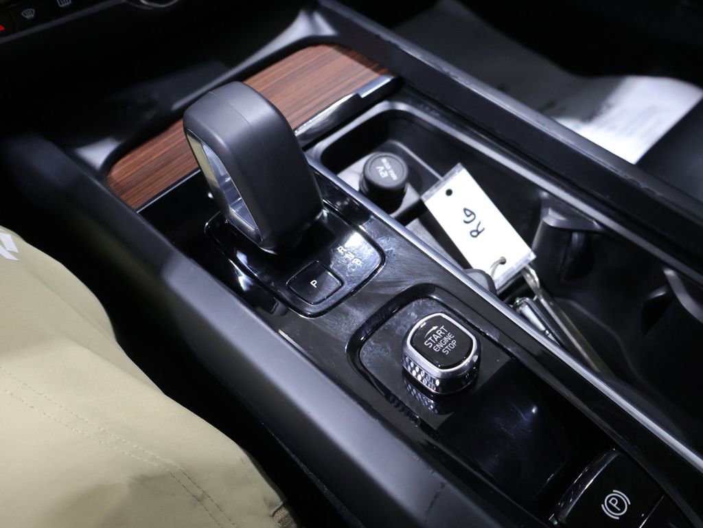 Used 2024 Volvo S60 B5 Plus image 27