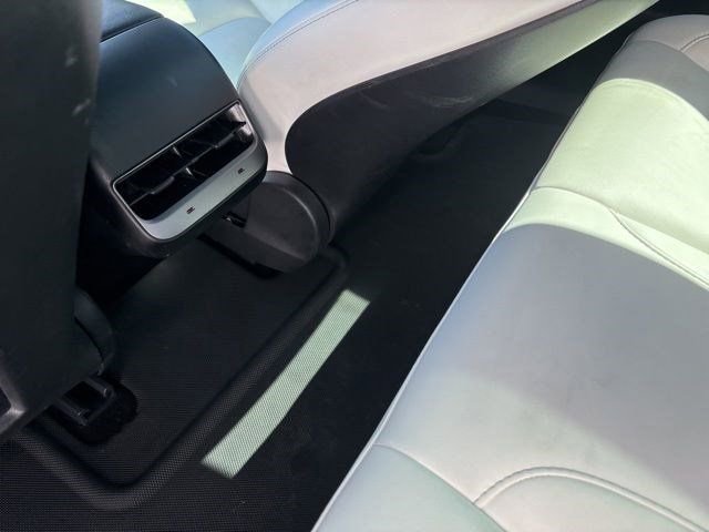 Used 2021 Tesla Model 3 Standard Range Plus image 29