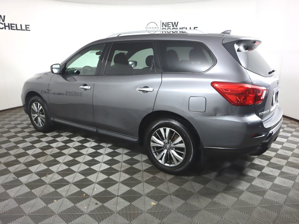 Used 2019 Nissan Pathfinder S image 8